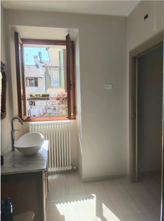 La Tana Dell'Artista Hotel Arco Bagian luar foto